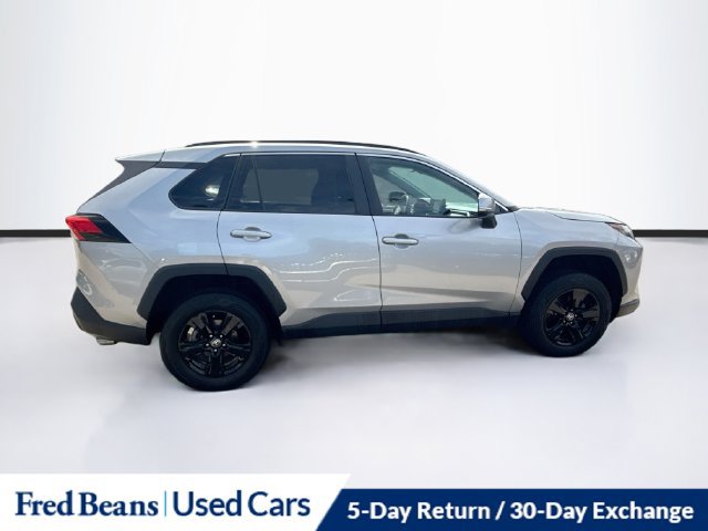 Used 2022 Toyota RAV4 XLE AWD/4WD image 11