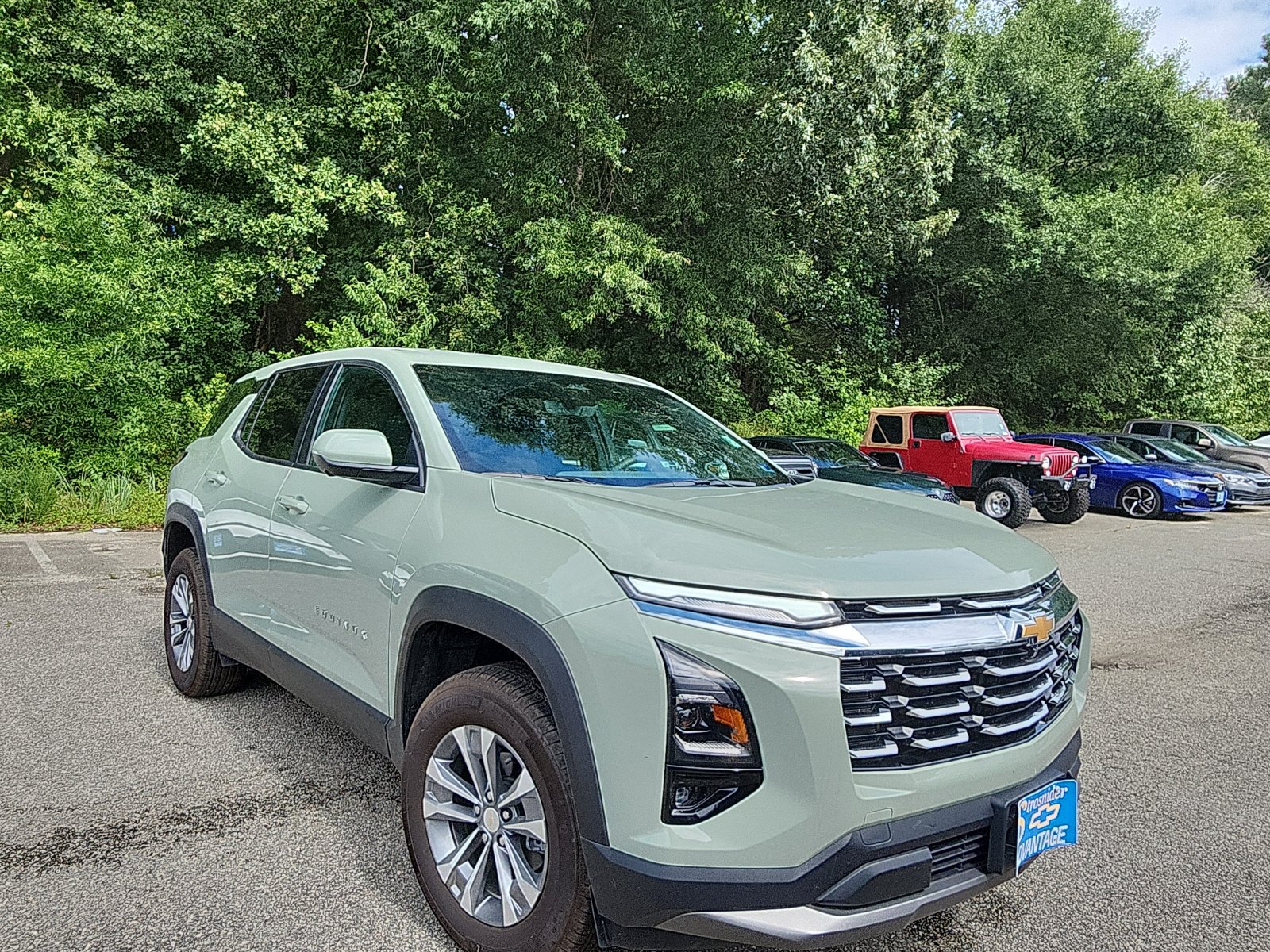 Used 2026 Chevrolet Equinox LT w/ Safety and Technology Package AWD/4WD image 7