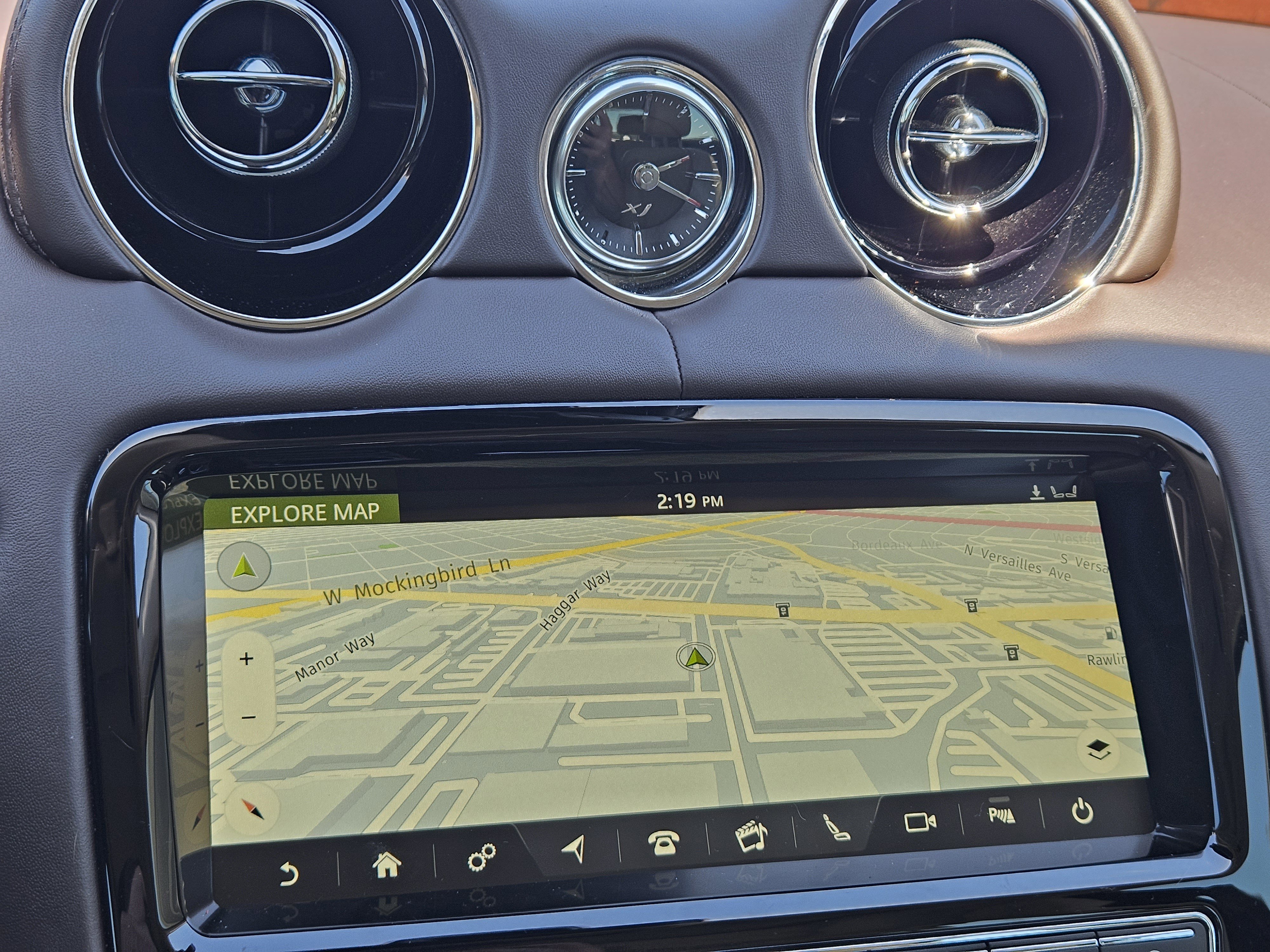 Used 2019 Jaguar XJ L Portfolio AWD/4WD image 16