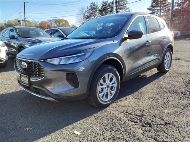 New 2025 Ford Escape Active w/ Tech Pack #1 AWD/4WD image 3