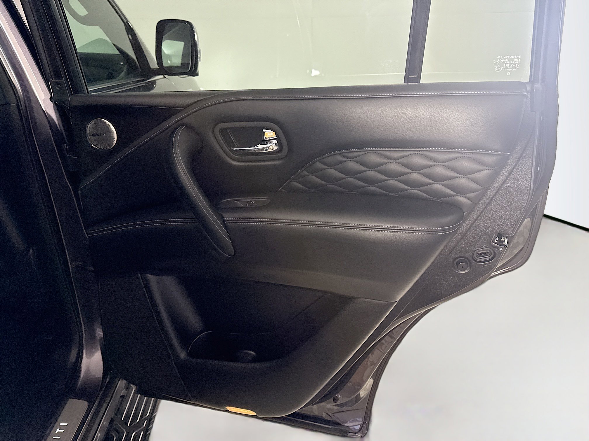 Used 2022 INFINITI QX80 Sensory w/ All-Season Package image 28