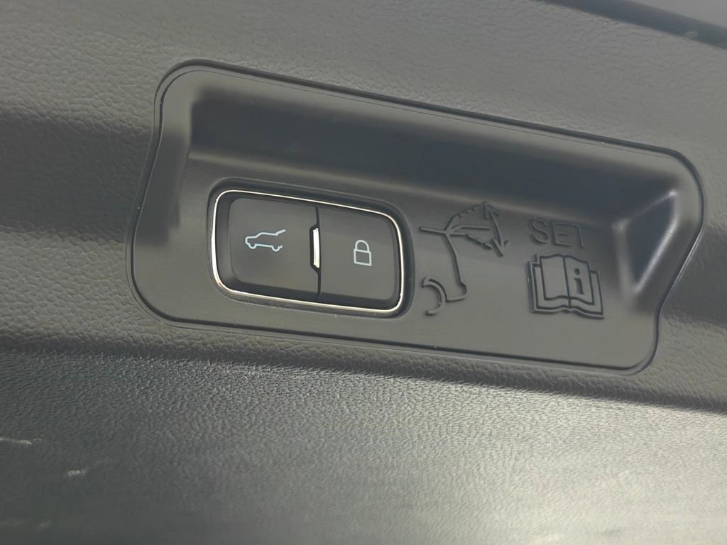 Used 2021 Ford Explorer XLT w/ Equipment Group 202A image 34