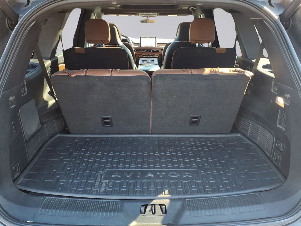 Used 2023 Lincoln Aviator Reserve w/ Equipment Group 201A image 30