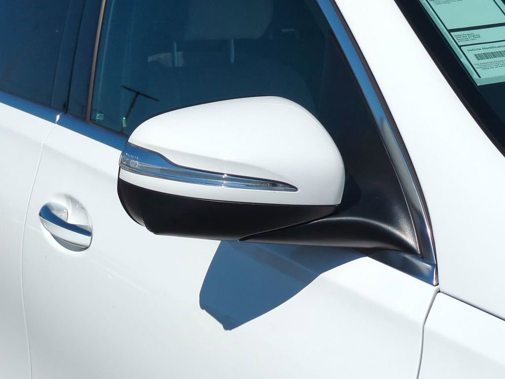 Used 2024 Mercedes-Benz GLE 350 4MATIC image 11