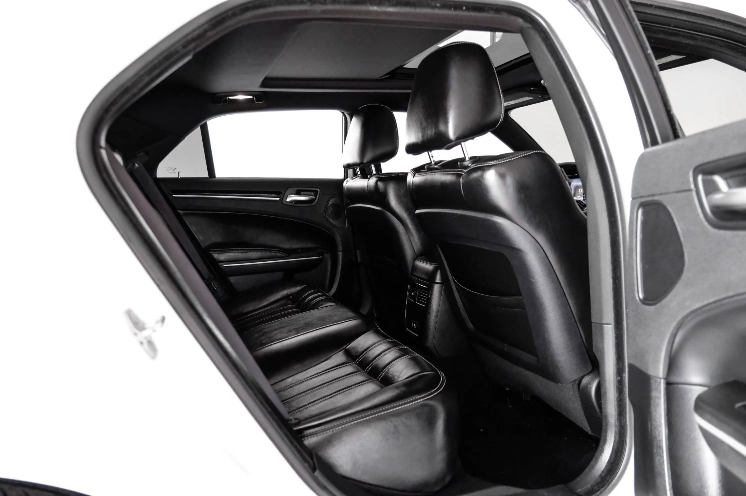 Used 2022 Chrysler 300 S RWD image 42