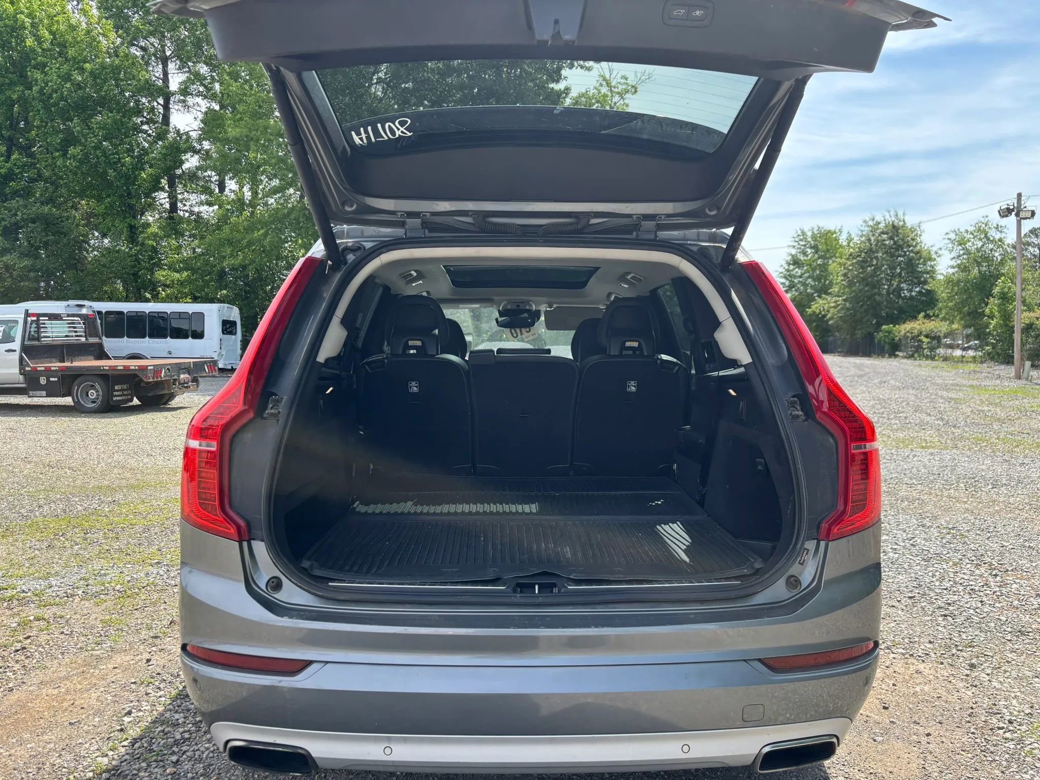 Used 2016 Volvo XC90 T6 Momentum AWD/4WD image 14