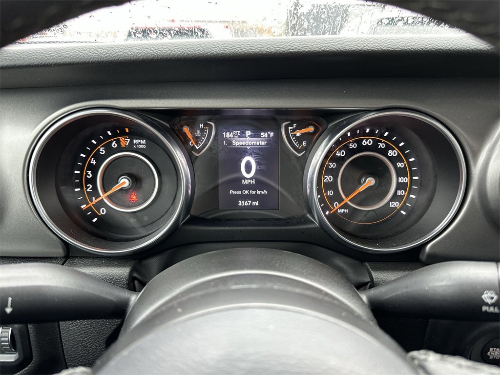 Used 2023 Jeep Gladiator Sport image 15