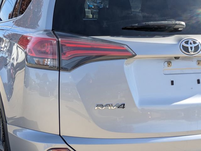 Used 2018 Toyota RAV4 XLE image 9