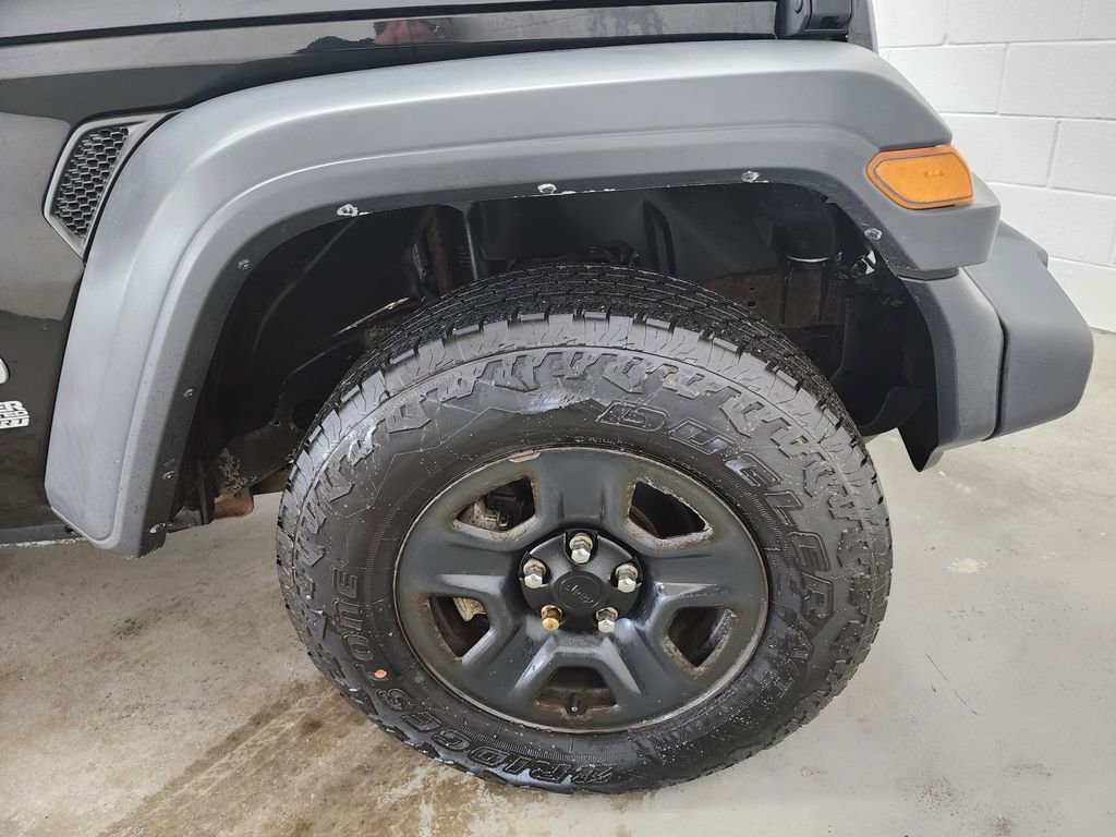 Used 2018 Jeep Wrangler Unlimited Sport image 38