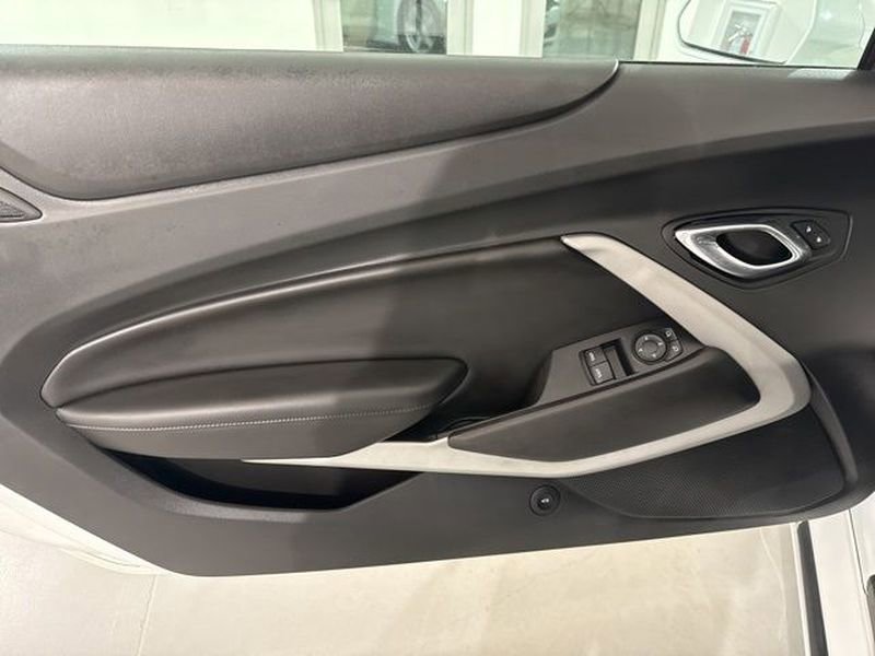 Used 2019 Chevrolet Camaro LT image 15