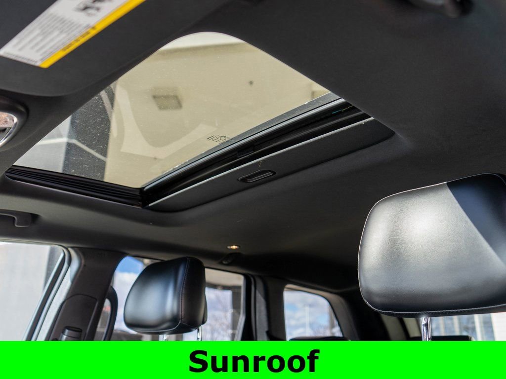 Used 2017 Jeep Grand Cherokee Altitude image 12