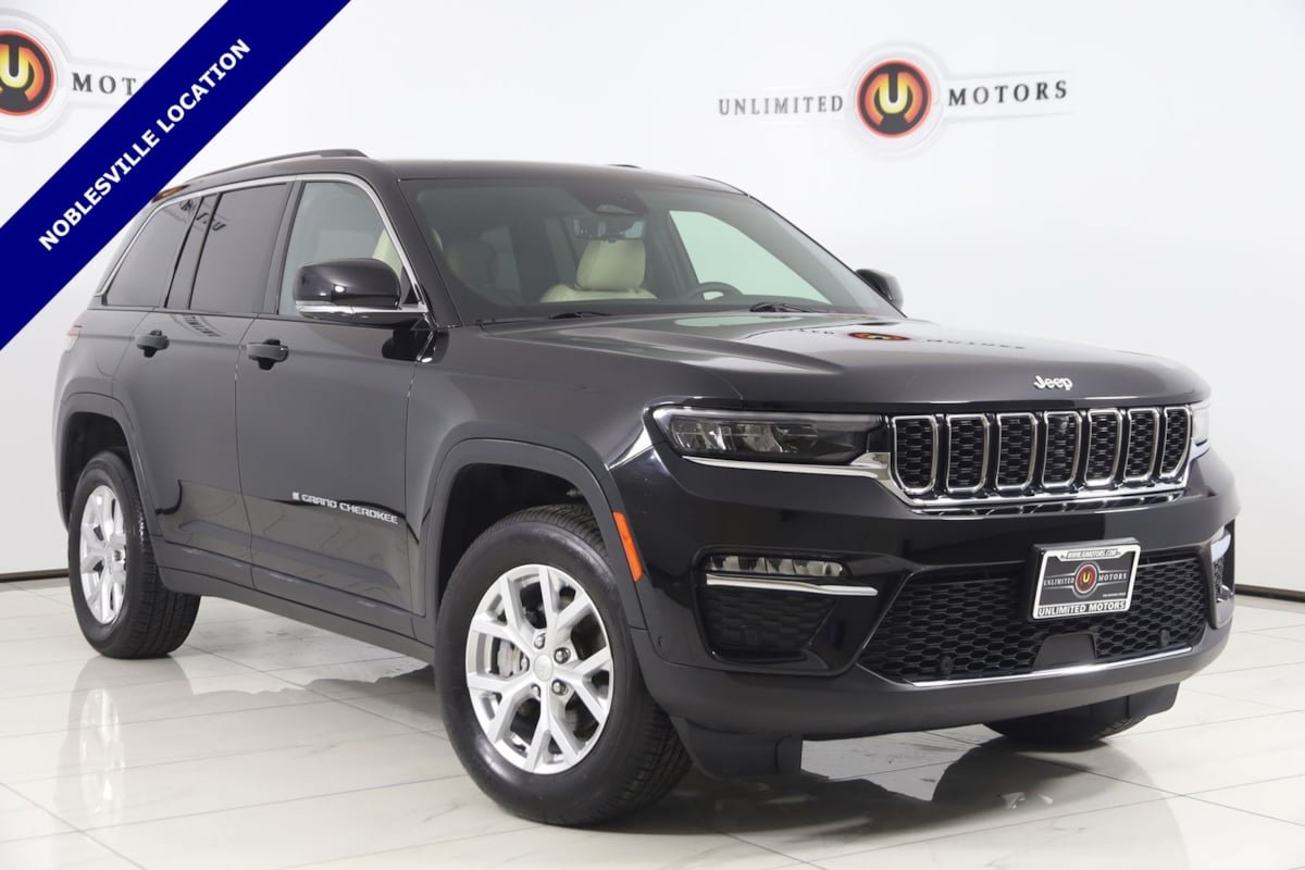 Used 2023 Jeep Grand Cherokee Limited w/ Luxury Tech Group II AWD/4WD image 1