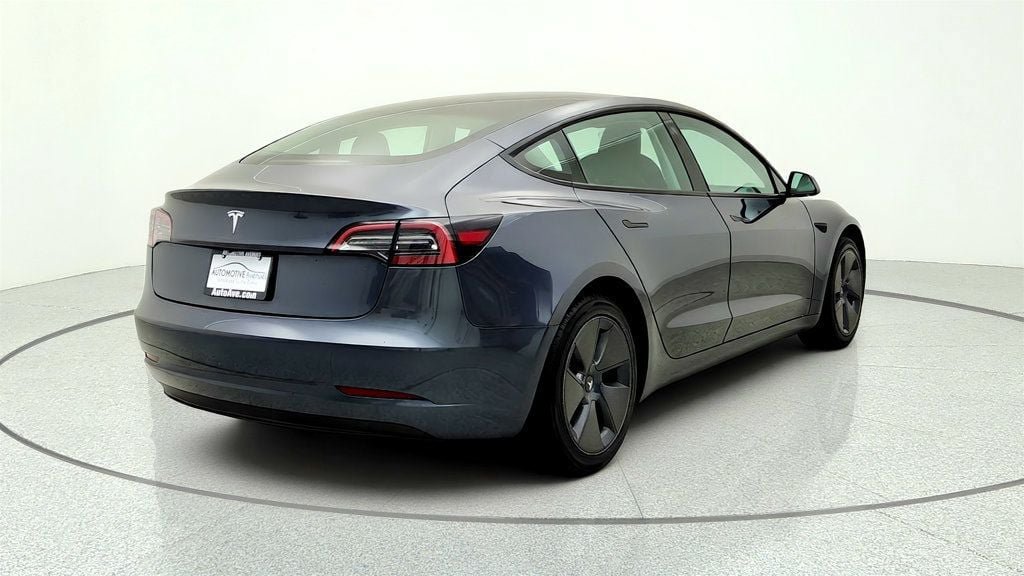 Used 2023 Tesla Model 3 Standard Range RWD image 5