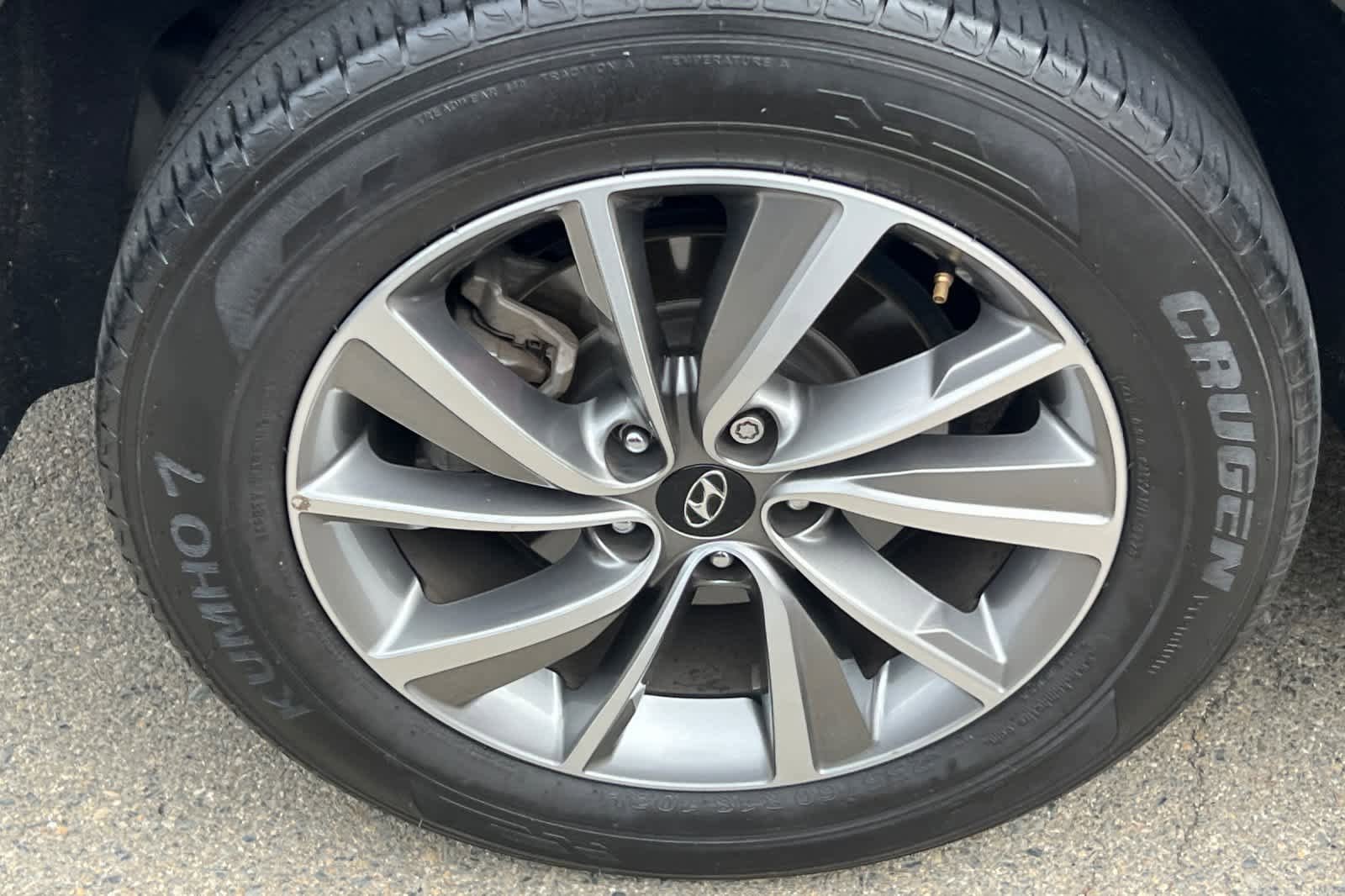 Used 2020 Hyundai Santa Fe Limited FWD image 17