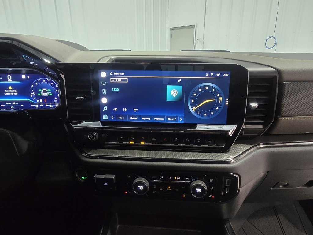 Used 2022 Chevrolet Silverado 1500 ZR2 w/ Technology Package image 28