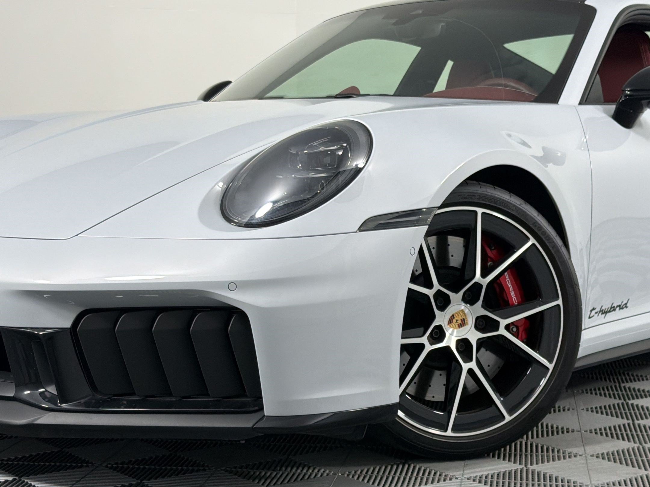 Certified 2026 Porsche 911 Carrera GTS RWD image 12