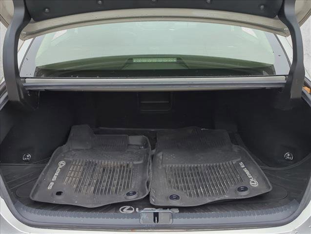 Used 2019 Lexus ES 300h w/ Accessory Package 2 FWD image 24