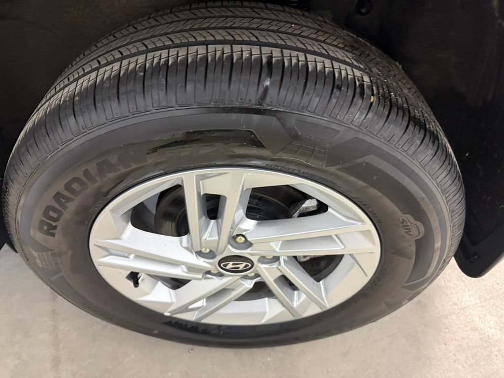 Certified 2025 Hyundai Tucson SE AWD/4WD image 12
