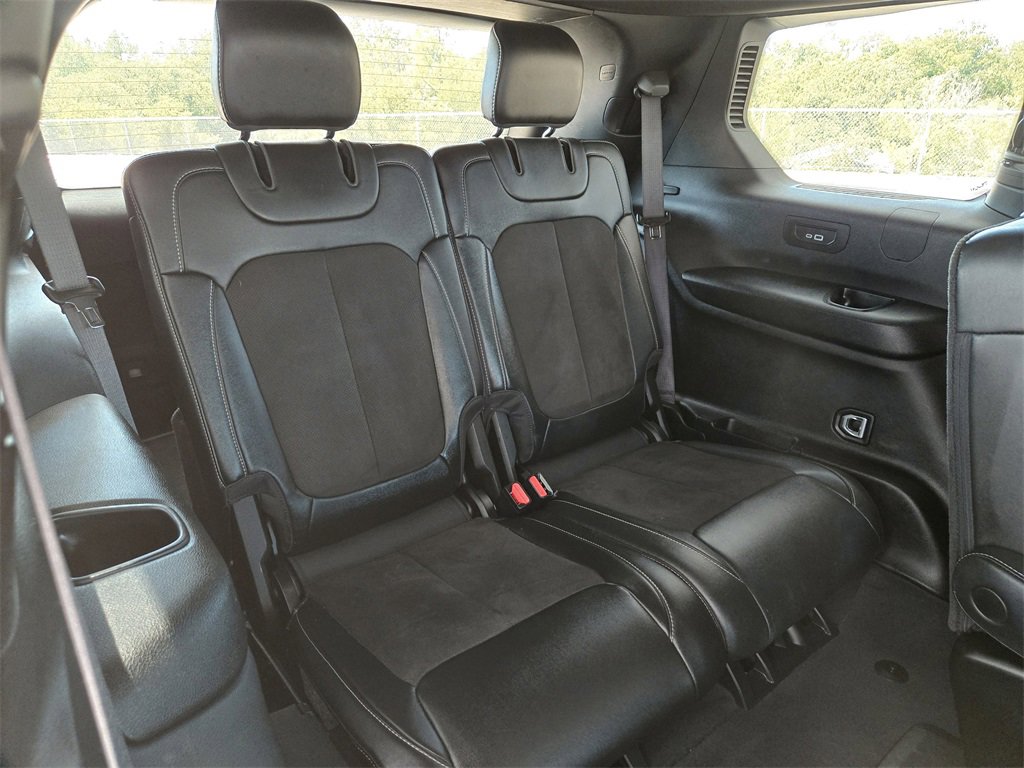 Used 2023 Jeep Grand Cherokee L Laredo image 31