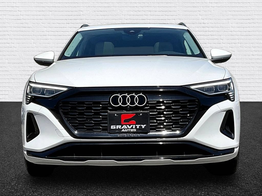 Used 2024 Audi Q8 e-tron Premium AWD/4WD image 2