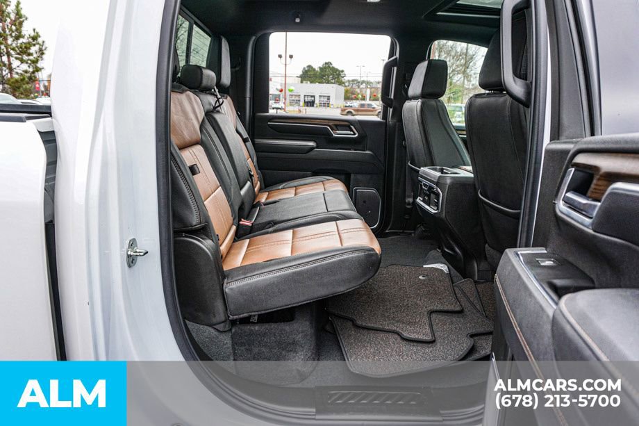 Used 2025 Chevrolet Silverado 3500 High Country w/ Technology Package image 23