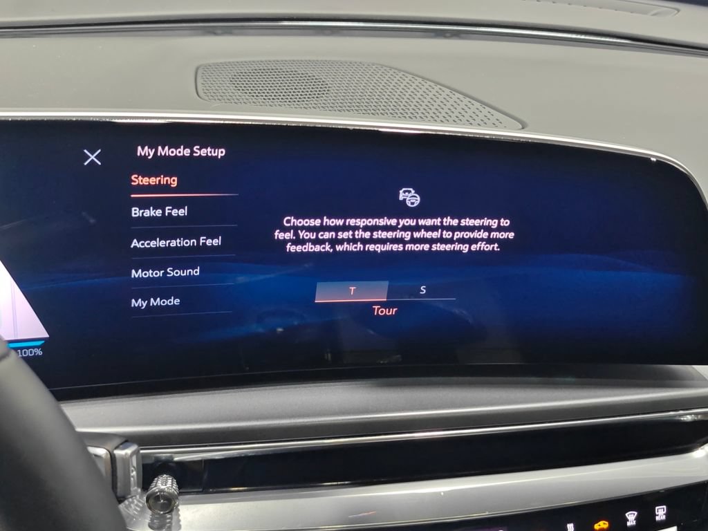Used 2024 Cadillac Lyriq Tech RWD image 44