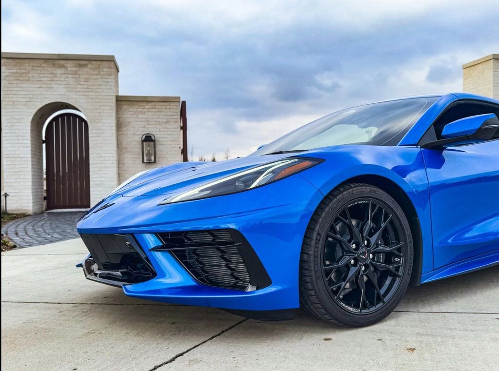 Used 2024 Chevrolet Corvette Stingray Premium Conv w/ Z51 Performance Package image 2