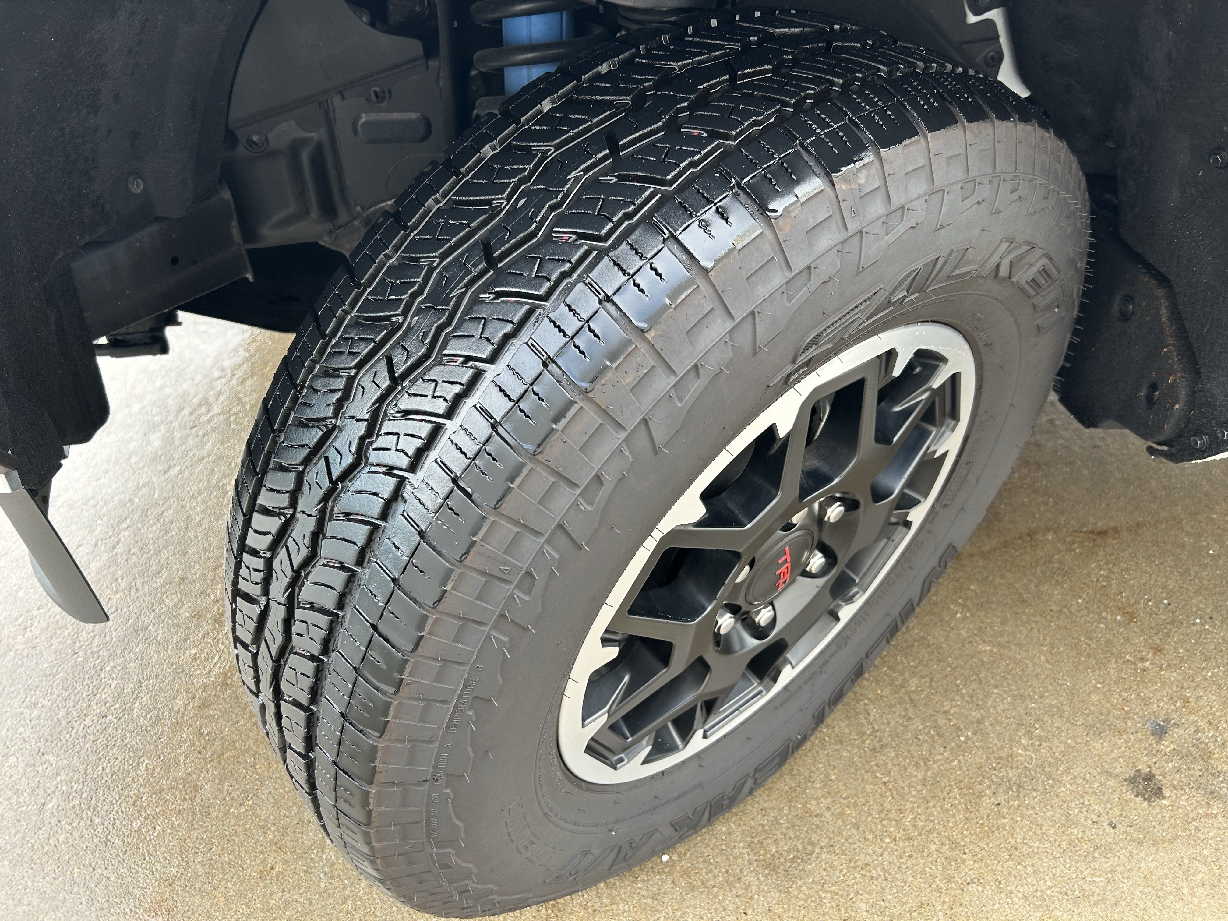 Certified 2025 Toyota Tacoma TRD Off-Road w/ TRD Off Road Upgrade Package AWD/4WD image 12