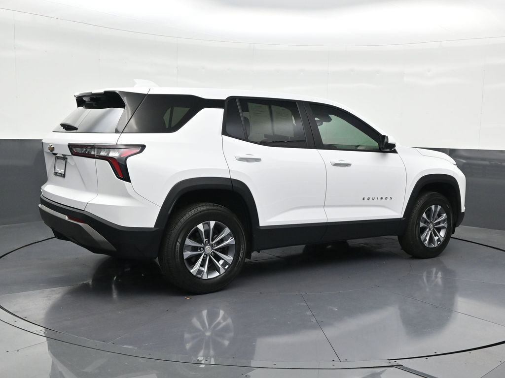 Used 2026 Chevrolet Equinox LT w/ Safety and Technology Package image 5