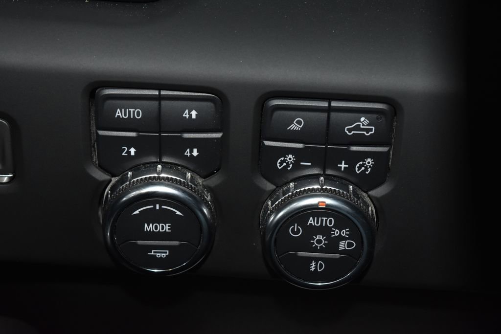 Used 2024 GMC Sierra 2500 Denali w/ Denali Reserve Package AWD/4WD image 18