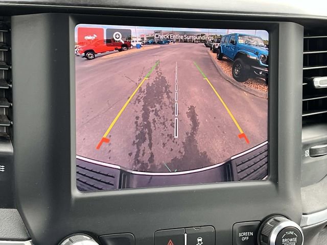 Used 2024 RAM 2500 Big Horn AWD/4WD image 33