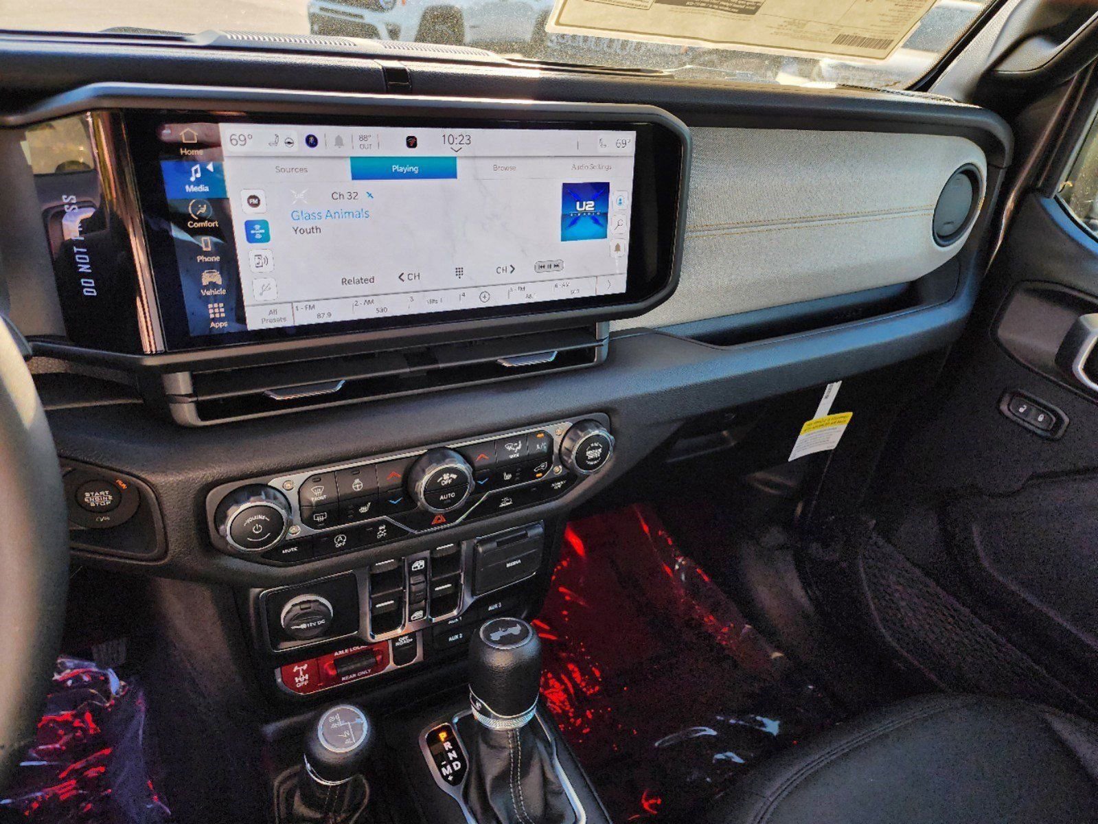 Used 2024 Jeep Wrangler Unlimited Sport image 8