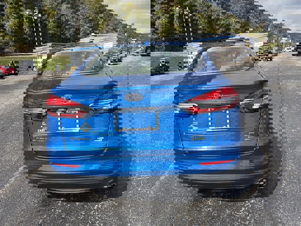 Used 2019 Ford Fusion SEL image 10