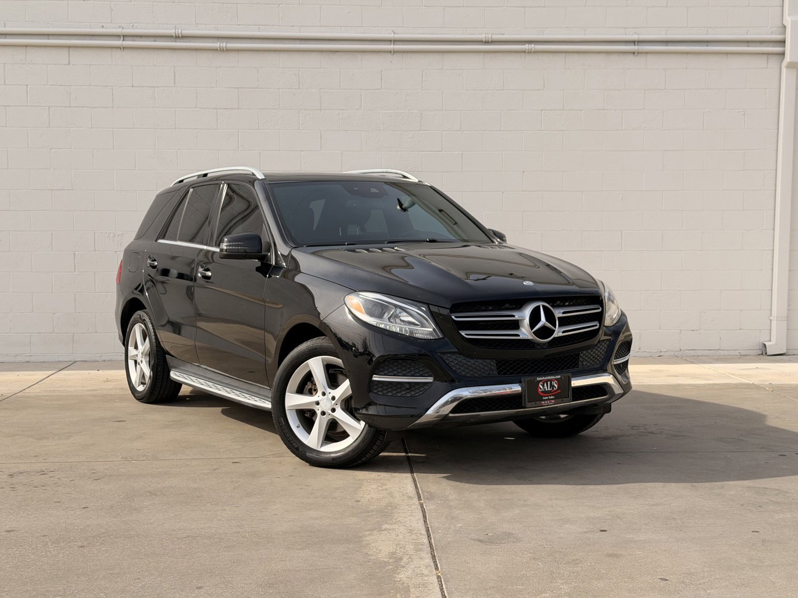 Used 2017 Mercedes-Benz GLE 350 image 1