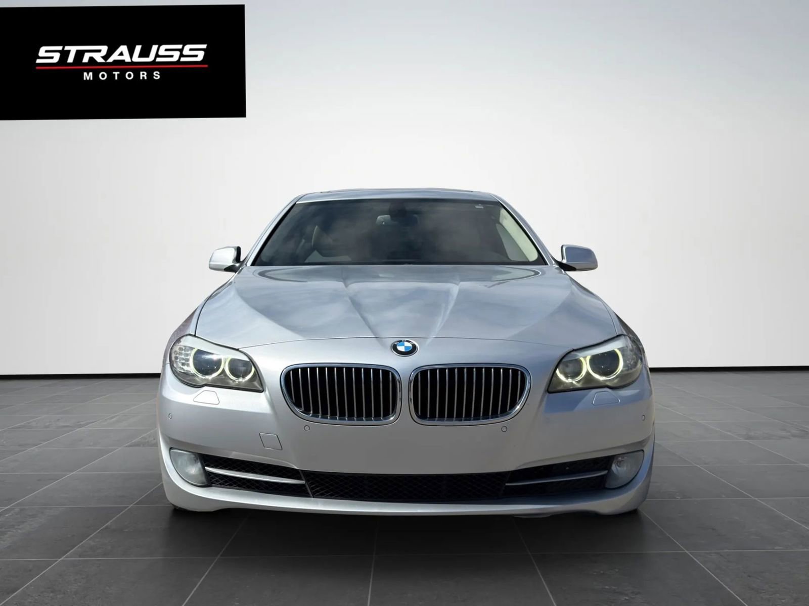 Used 2012 BMW 535i Sedan image 3