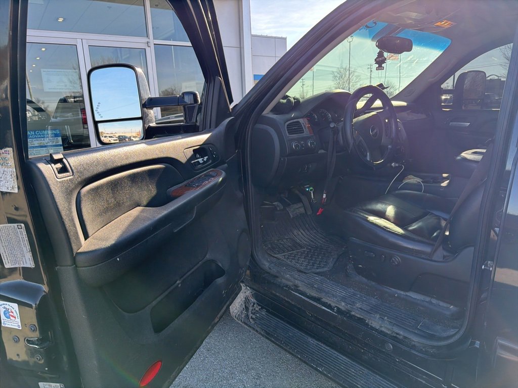 Used 2008 GMC Sierra 3500 SLT image 8