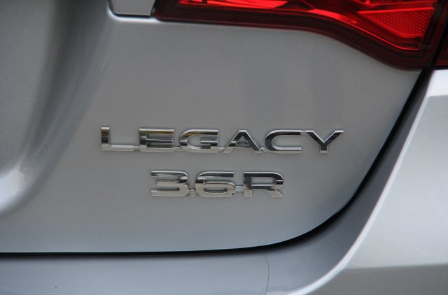 Used 2018 Subaru Legacy 3.6R Limited AWD/4WD image 10