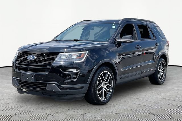 Used 2019 Ford Explorer Sport w/ Equipment Group 401A AWD/4WD image 3