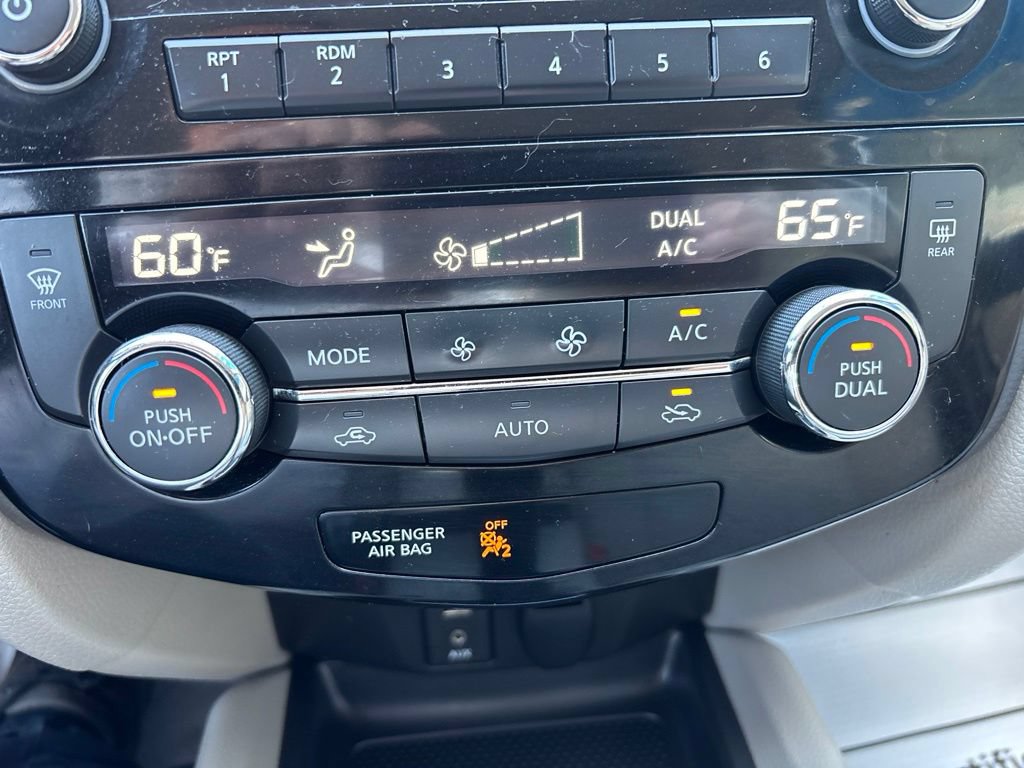 Used 2018 Nissan Rogue Sport SV w/ SV All-Weather Package AWD/4WD image 32