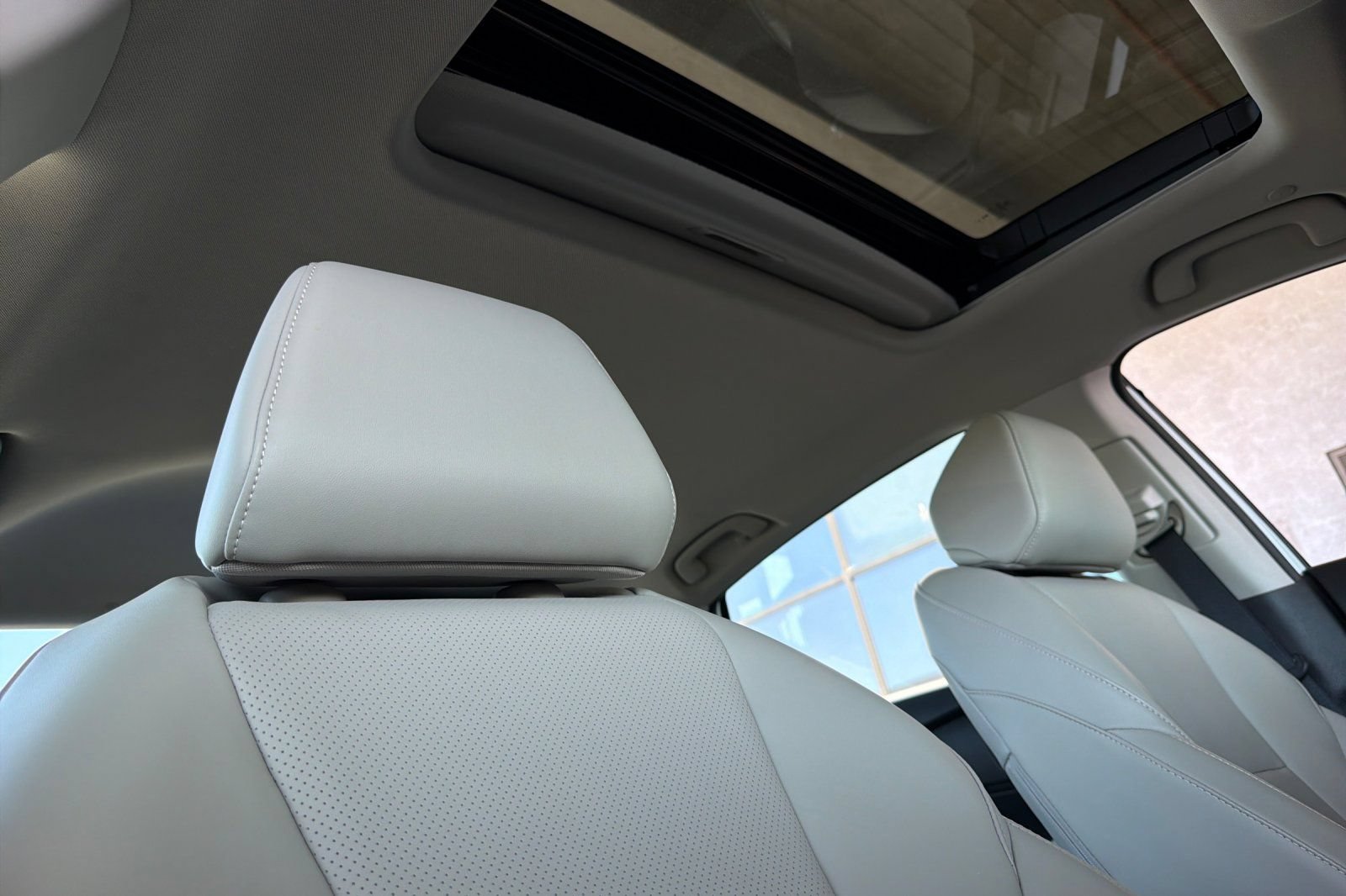 Used 2023 Honda Accord EX-L image 18