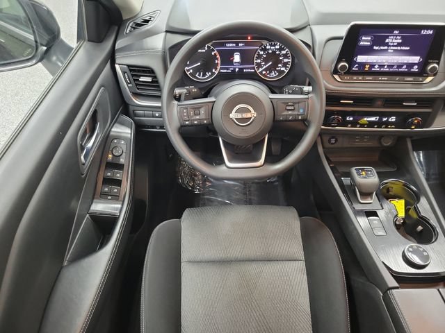 Used 2024 Nissan Rogue SV AWD/4WD image 12