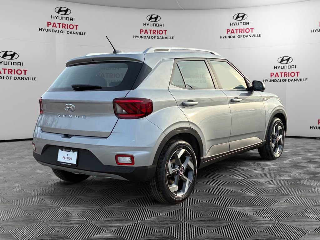 New 2026 Hyundai Venue SEL FWD image 3