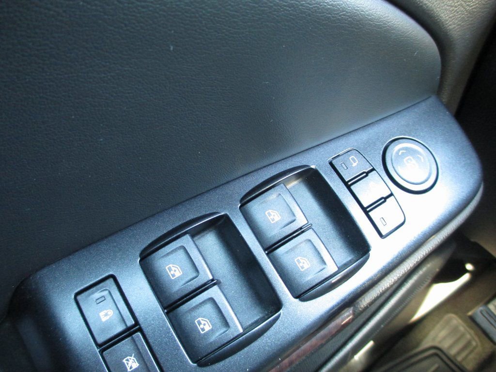 Used 2015 GMC Yukon SLT w/ Open Road Package image 28