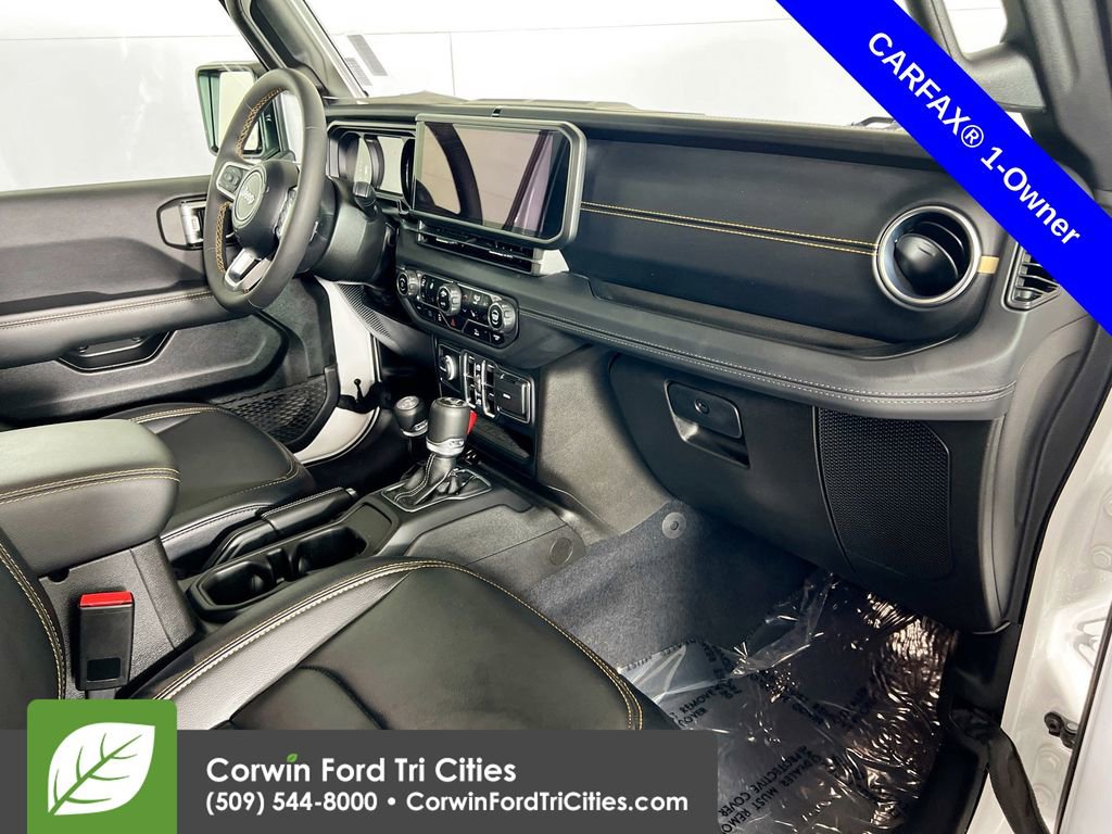 Used 2024 Jeep Wrangler Unlimited Sahara w/ Technology Group image 26