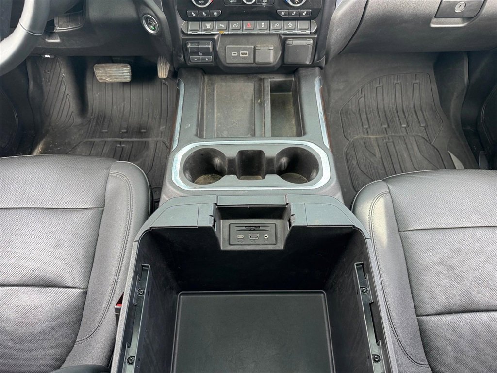 Used 2023 GMC Sierra 3500 SLT w/ SLT Premium Package image 17