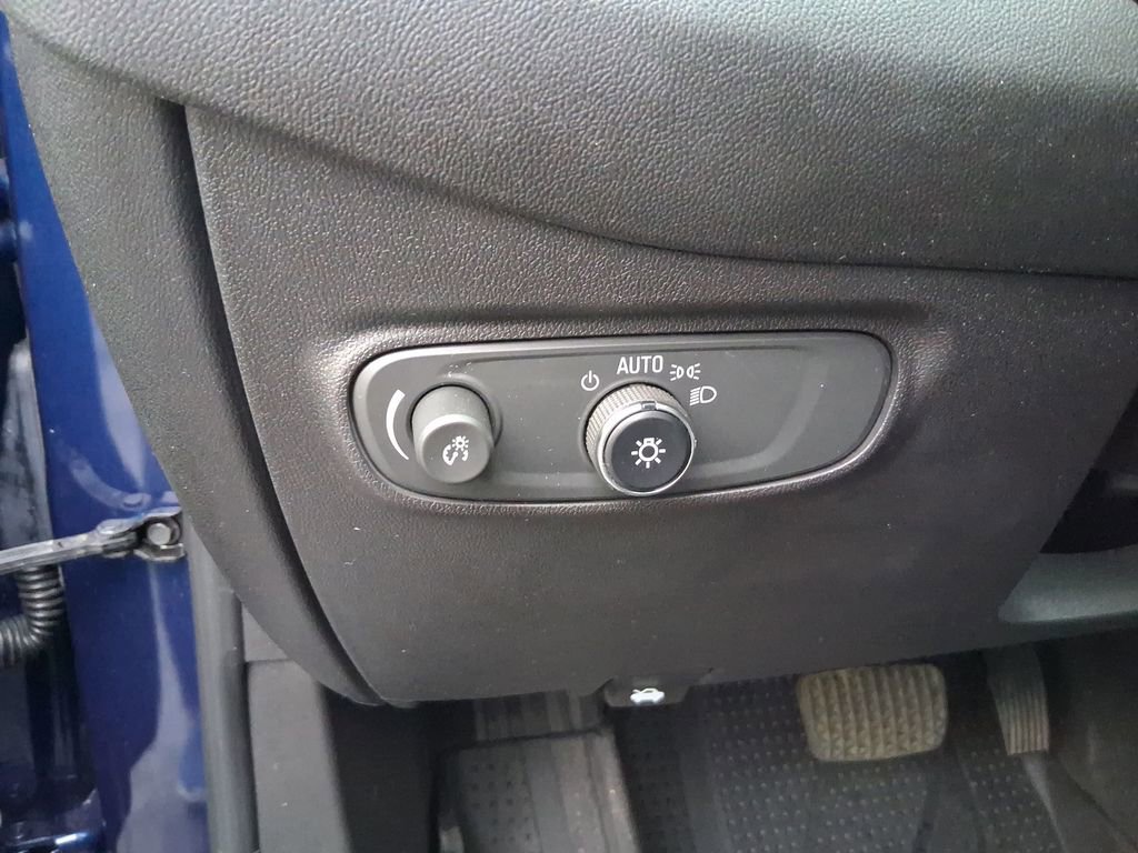 Used 2022 Chevrolet Equinox LT image 16