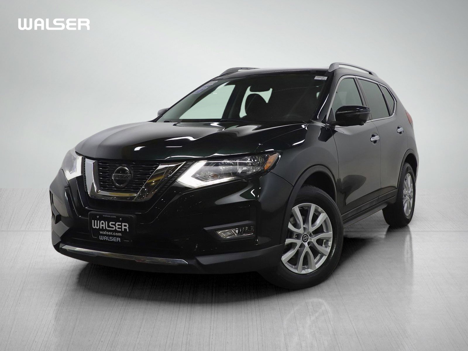 Used 2018 Nissan Rogue SV w/ Premium Package