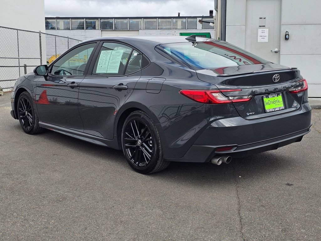 Used 2025 Toyota Camry SE FWD image 6