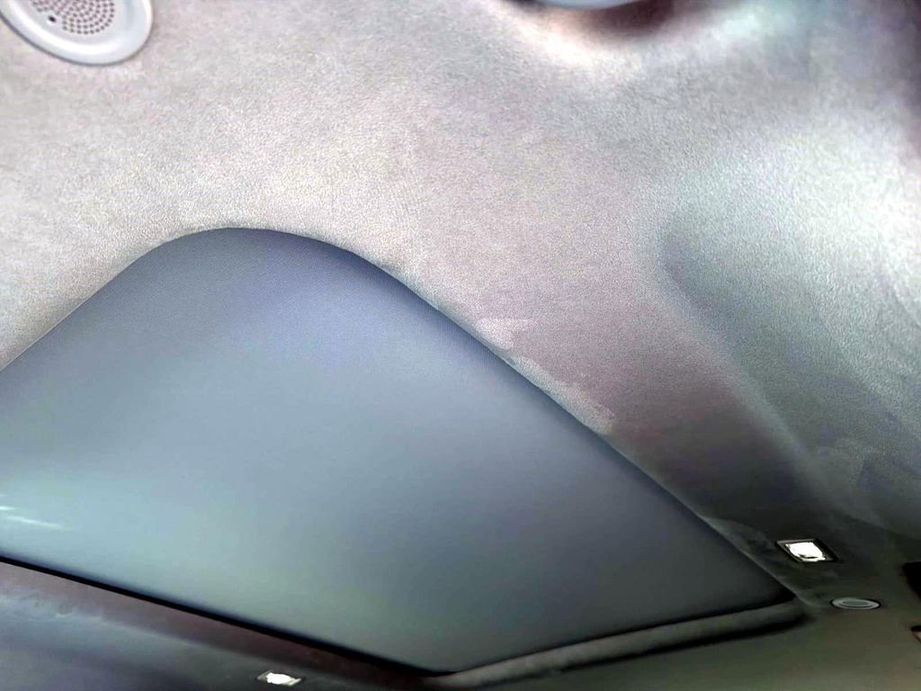 New 2026 Land Rover Defender 110 OCTA image 19