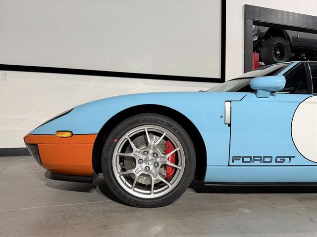 Used 2006 Ford GT RWD image 53